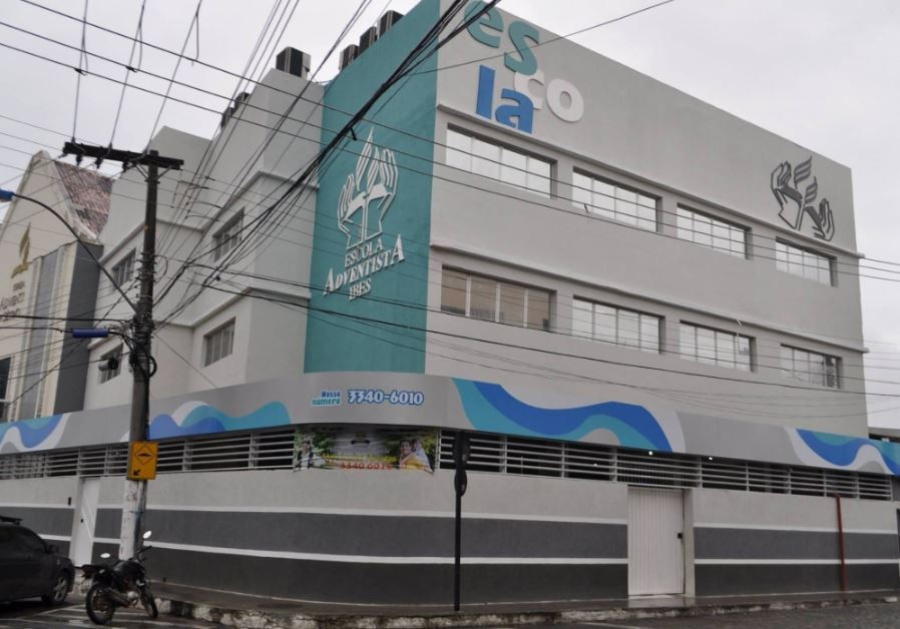 Justiça do trabalho condena escola por descontar dízimo de estagiária